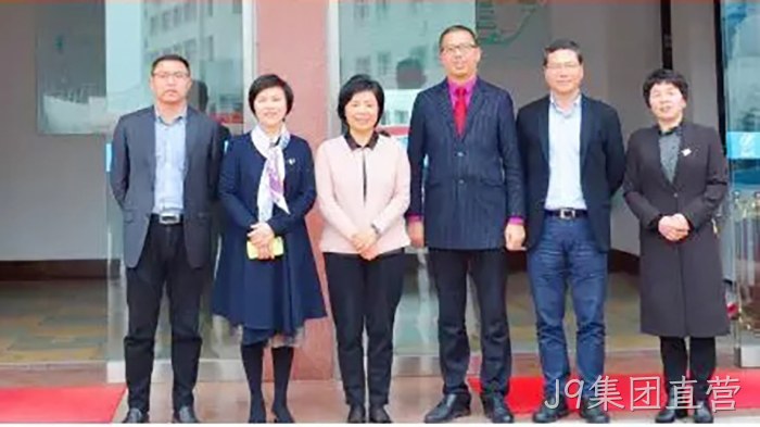 市委常委、统战部长施艾珠一行到J9集团直营调研